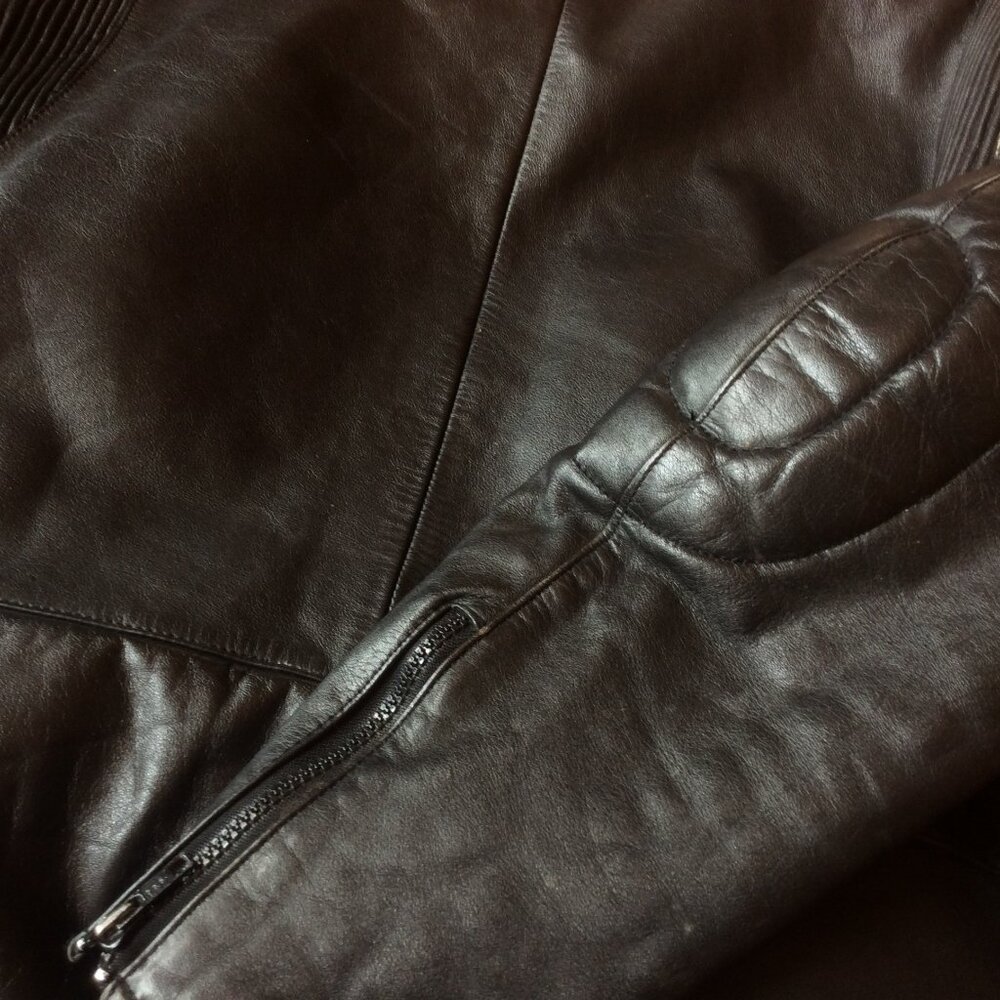 Vintage Wilsons Leather Black Asymmetrical Zip Moto Biker Jacket Size 42-Large - Picture 13 of 14